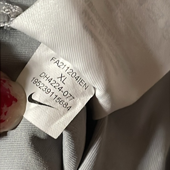 Nike Gray Sweatpants - Picture 11 of 15